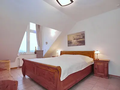 1. Schlafzimmer mit Doppelbett