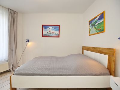 Schlafzimmer mit Doppelbett