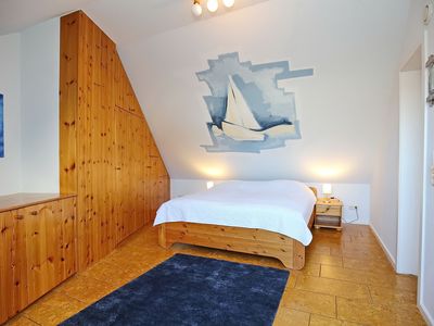 zweites Schlafzimmer im Dachgeschoss