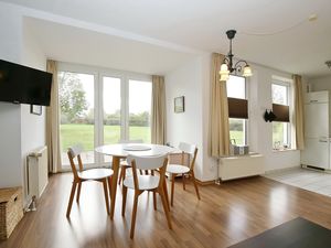 24026141-Ferienwohnung-4-Boltenhagen (Ostseebad)-300x225-1