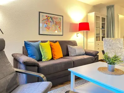 Wohnzimmer mit Blick zum Sofa