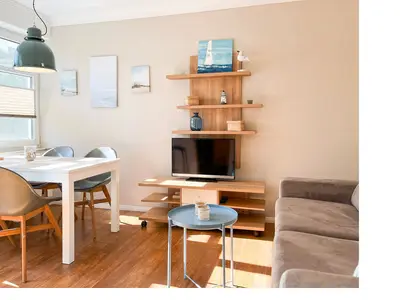 Wohnzimmer mit Essbereich