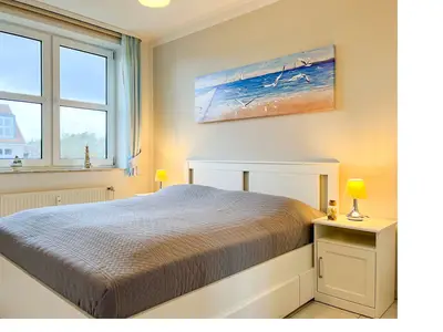 Schlafzimmer mit Doppelbett