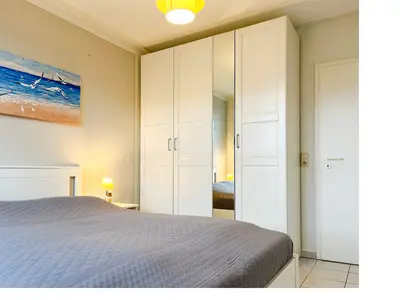 Kleiderschrank im Schlafzimmer