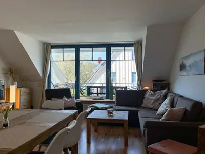 Wohnzimmer mit Essbereich