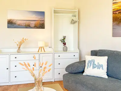 Sitzecke mit Kleiderschrank