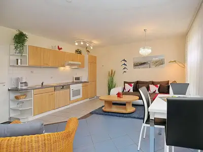 Küchenzeile mit Sofa