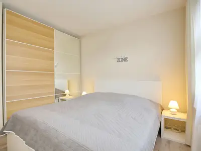 Kleidreschrank im Schlafzimmer