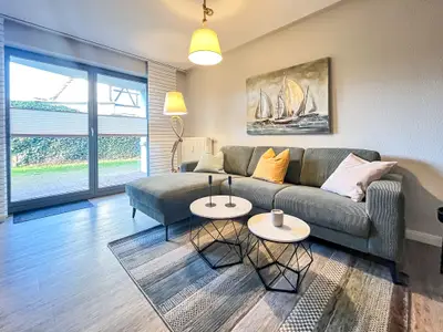 Wohnzimmer mit Sofa