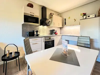 Wohnzimmer mit Blick zur Küche