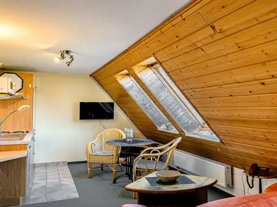 Wohnzimmer mit Blick zur Küche