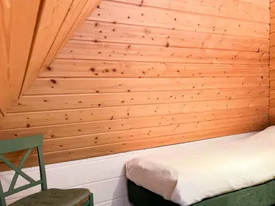 Einzelbett im Wohnbereich