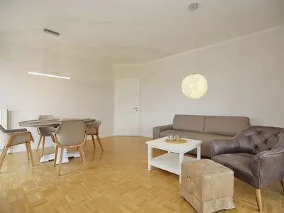 Wohnzimmer mit Essbereich