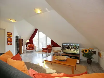 Wohnzimmer mit Blick zur Terrasse