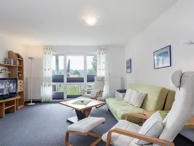 Wohnzimmer mit Blick zur Terrasse