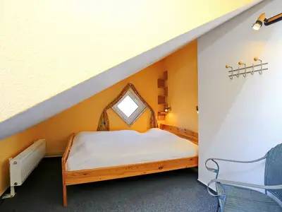 2. Schlafzimmer mit Doppelbett