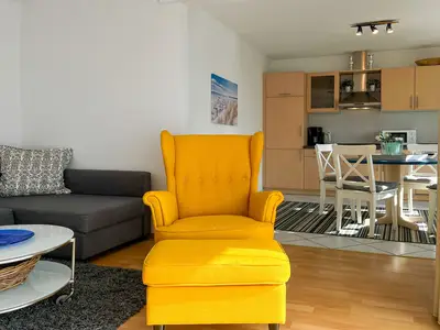 Wohnzimmer mit Blick zum Essbereich