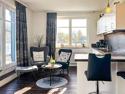 Wohnzimmer mit Blick zur Terrasse