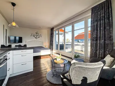 Küche mit Blick auf Wohnzimmer