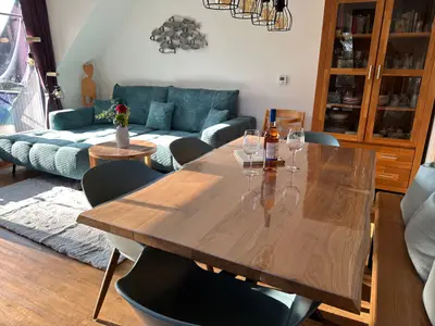 Wohnzimmer mit Essbereich