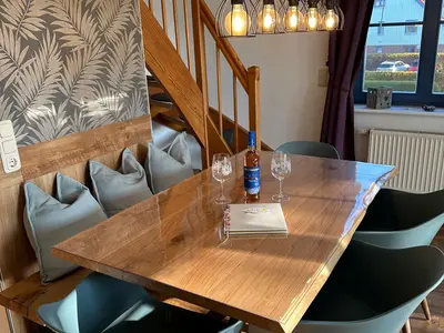 Esstisch im Wohnzimmer