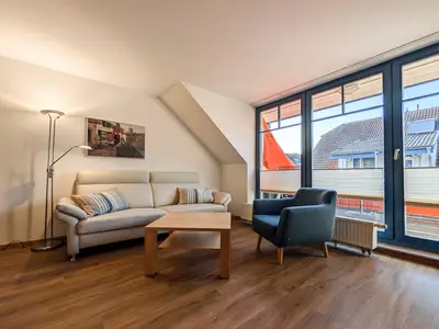 Wohnzimmer mit 3-er Sofa