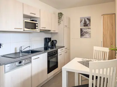 offene Küche mit Essecke