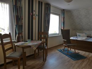 23085825-Ferienwohnung-2-Bomlitz-300x225-3