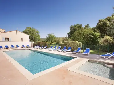 PoolOfHouse