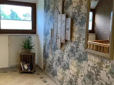 geräumiger Flur mit Garderobe