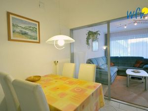 23923566-Ferienwohnung-2-Borkum-300x225-4