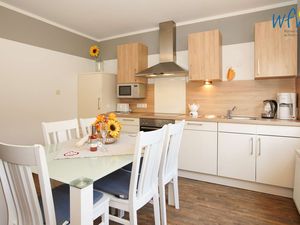 23827916-Ferienwohnung-5-Borkum-300x225-3