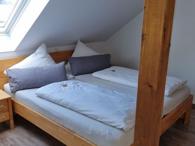 Schlafzimmer offen