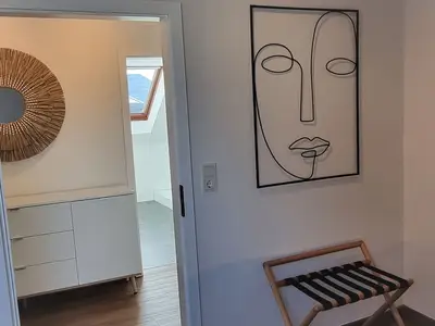 Schlafzimmer  mit Blick in den Flur