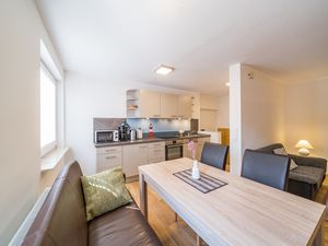 23967842-Ferienwohnung-4-Borkum-300x225-5