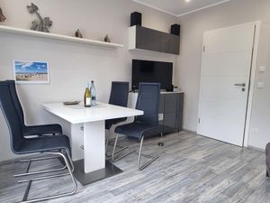 23968673-Ferienwohnung-4-Borkum-300x225-1