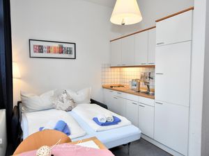 23881030-Ferienwohnung-4-Borkum-300x225-4