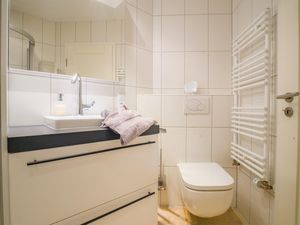 23898077-Ferienwohnung-4-Borkum-300x225-5