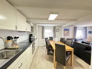 23907914-Ferienwohnung-6-Borkum-300x225-3