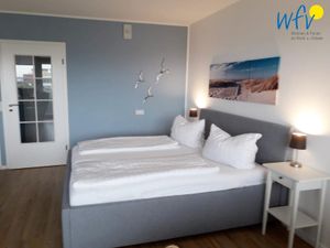 23923594-Ferienwohnung-3-Borkum-300x225-5