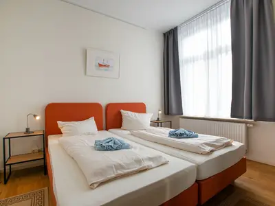 Schlafzimmer mit Boxspringbett