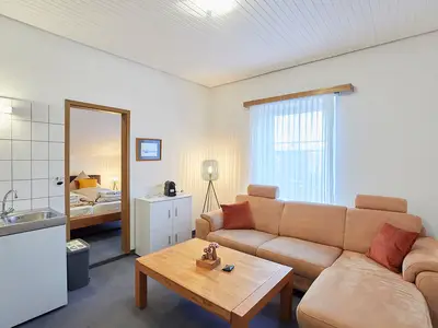 Wohnbereich mit kleiner Teestation