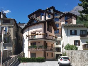 23860952-Ferienwohnung-6-Bormio-300x225-2