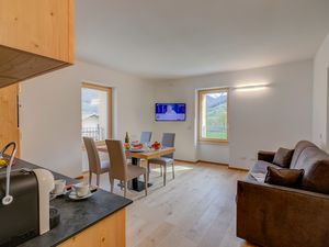 23993279-Ferienwohnung-4-Bormio-300x225-2