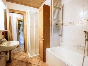 23843376-Ferienwohnung-6-Bormio-300x225-2