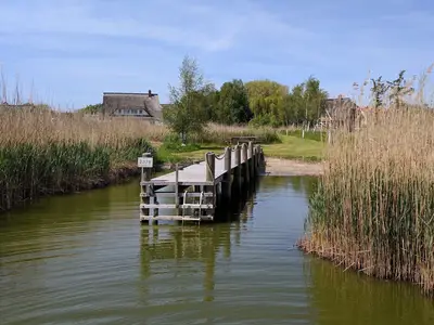 Wassergrundstück mit Steg zum Bodden