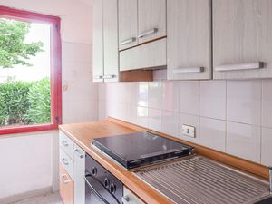 23747006-Ferienwohnung-4-Botricello-300x225-2