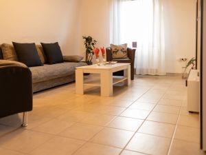 23481932-Ferienwohnung-4-Bottrop-300x225-5