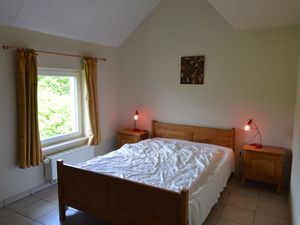 19337664-Ferienwohnung-5-Bouillon-300x225-3