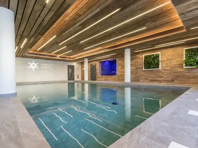 PoolOfHouse